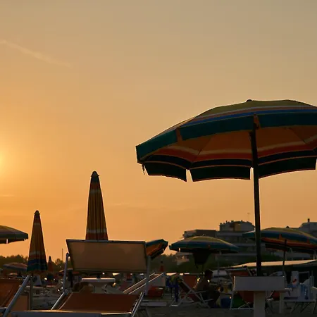 Bright Close To Ponente Beach - Beahost דירה *